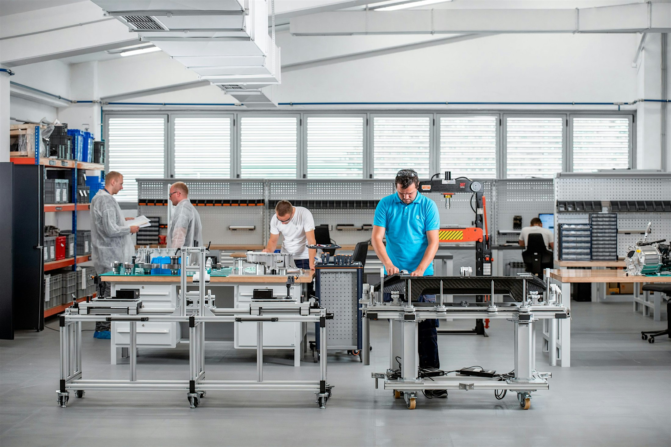 Rimac Technology Officially Becomes Its Own Entity collaboration avec BMW Group concernant la production de batteries de voitures électriques haute tension mondial de l'auto 2024