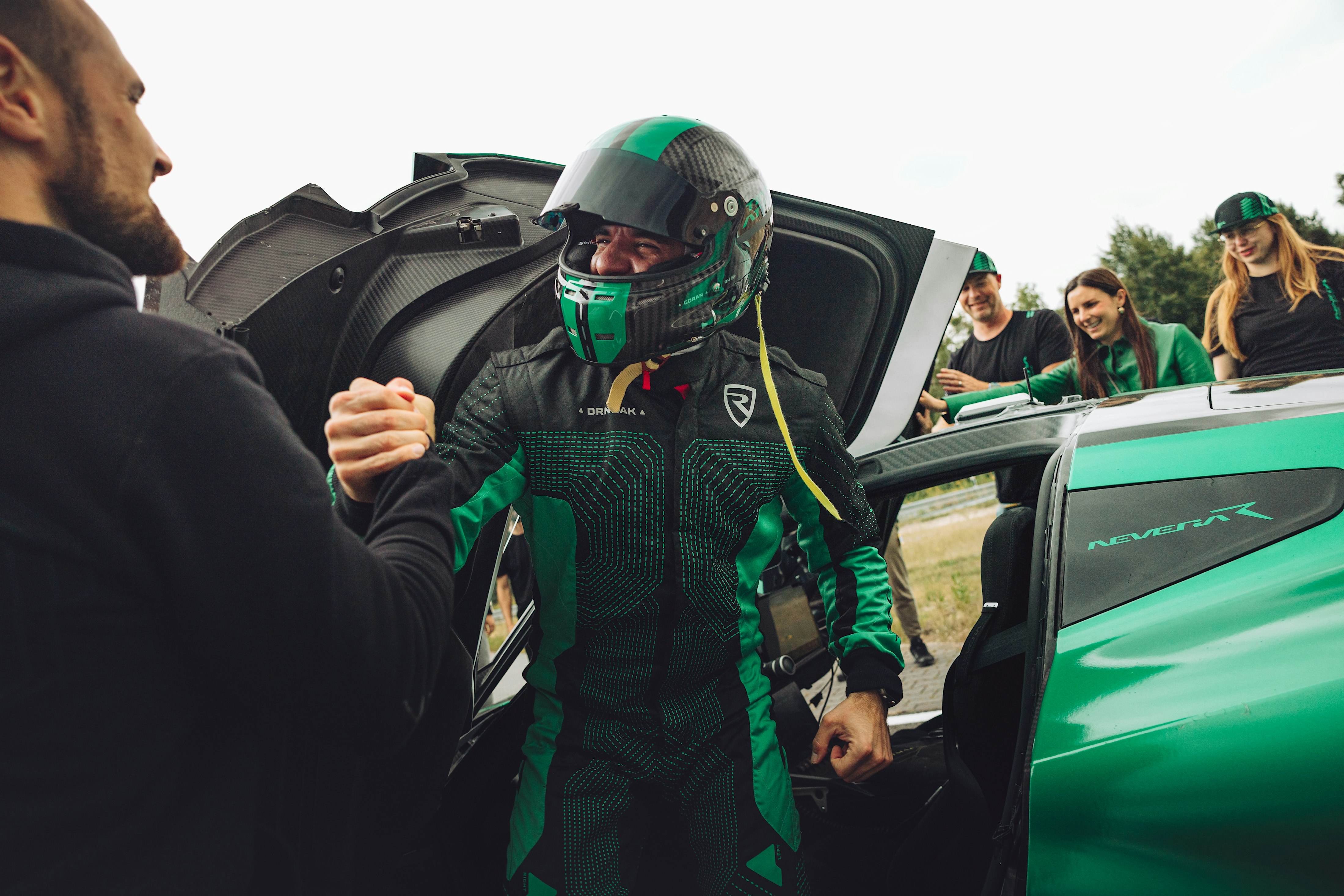 Infografía con los 24 récords mundiales alcanzados por el Rimac Nevera R | EUROPA COCHE